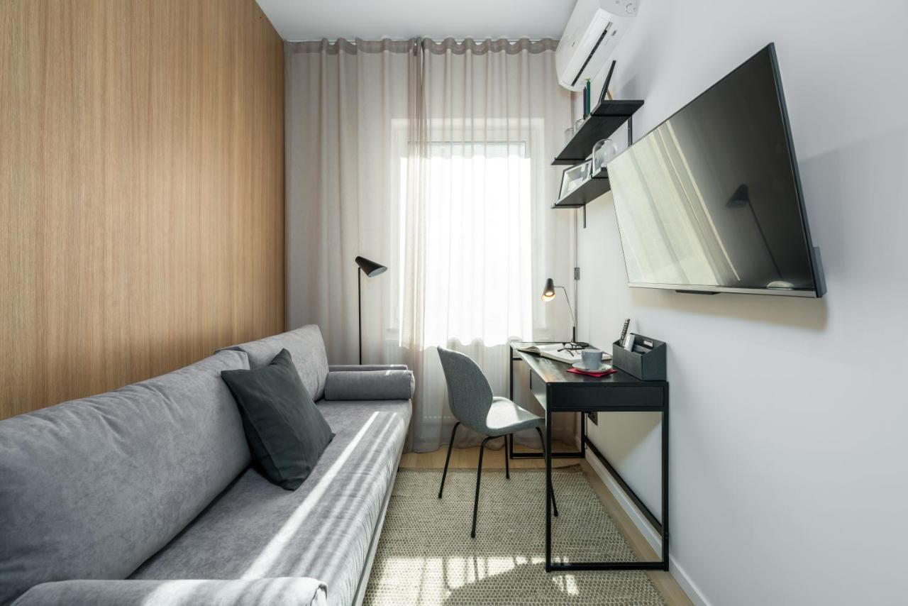 Central Apartments Garbary By Noclegi Renters 포즈난 외부 사진