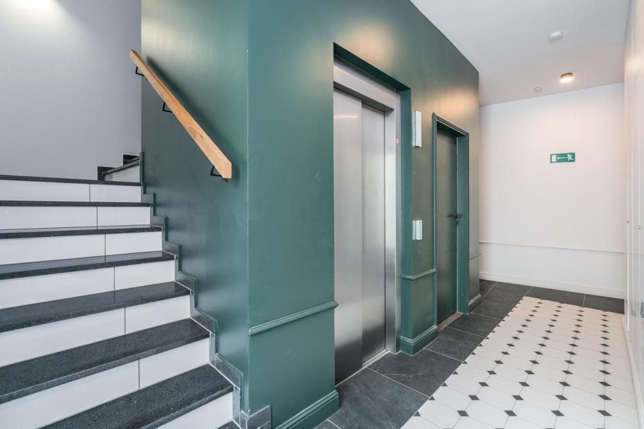 Central Apartments Garbary By Noclegi Renters 포즈난 외부 사진
