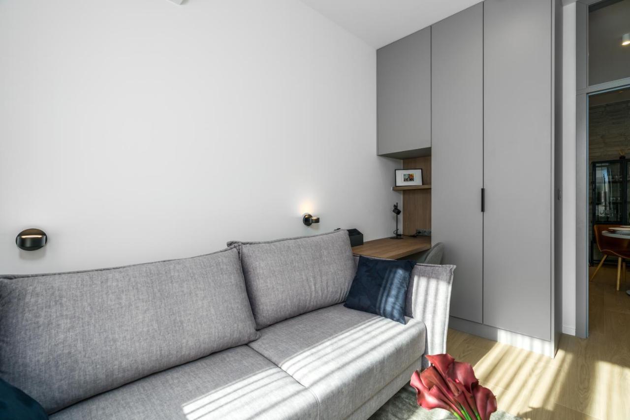 Central Apartments Garbary By Noclegi Renters 포즈난 외부 사진